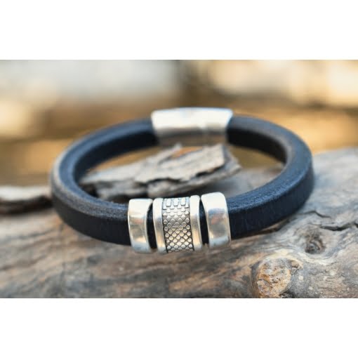 Δερμάτινο Βραχιόλι Μαύρο με Μεταλλικά Στοιχεία - Image 2