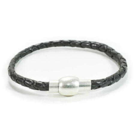Δερμάτινο Βραχιόλι Πλεκτό Μαύρο με Μεταλλικό Κούμπωμα