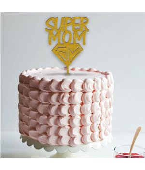 Ξύλινο Τόπερ για Τούρτα Super Mom με σημα σμ βαμμενο χρυσο πανω σε τουρτα ροζ