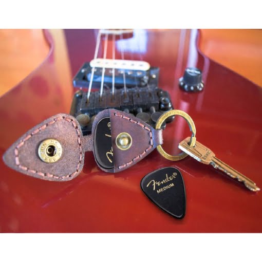 Δερμάτινο Μπρελόκ με Θήκη για Πένα Κιθάρας - Image 2